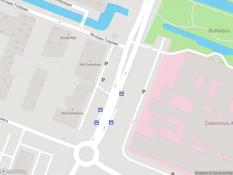 Ambulance met gepaste spoed naar de Laan van de Helende Meesters in Amstelveen