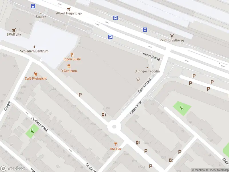 Brandweer met gepaste spoed naar de Spoorstraat in Schiedam vanwege reinigen van het wegdek