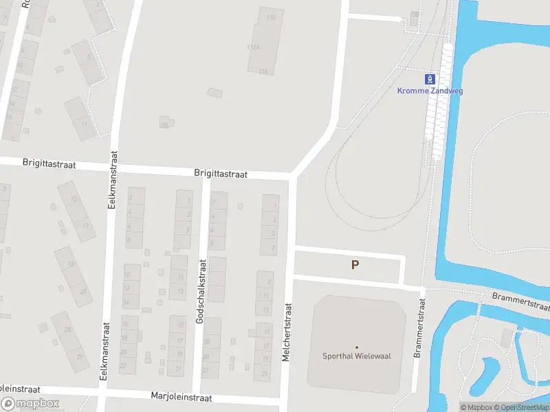 Ambulance met grote spoed naar de Melchertstraat in Rotterdam