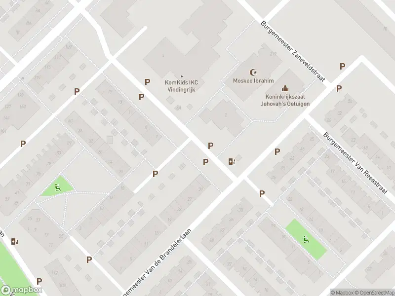 Ambulance met gepaste spoed naar de Burgemeester Wesselinkstraat in Maassluis