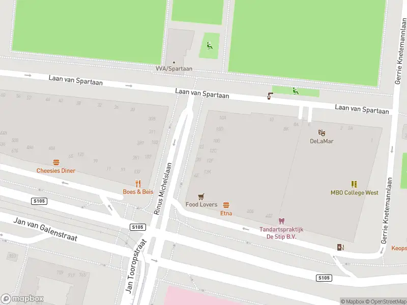 Ambulance met grote spoed naar de Rinus Michelslaan in Amsterdam