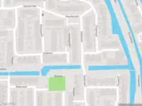 Ambulance met grote spoed naar de Rinkelaarwerf in Gouda