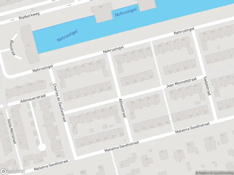 Ambulance met grote spoed naar de Attleestraat in Rotterdam