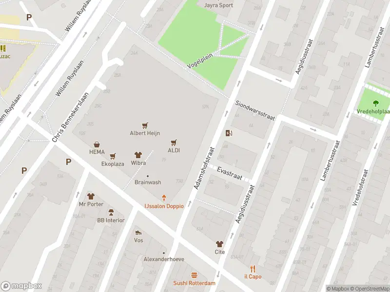 Ambulance met grote spoed naar de Adamshofstraat in Rotterdam