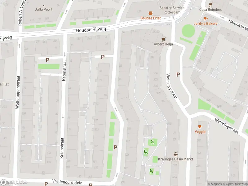 Ambulance met gepaste spoed naar de Schinkelstraat in Rotterdam