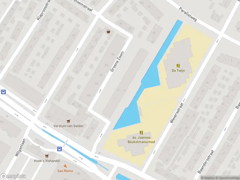 Ambulance met grote spoed naar de Groene Zoom in Alblasserdam