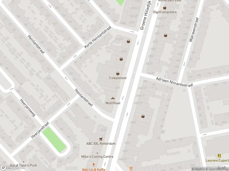 Ambulance met gepaste spoed naar de Groene Hilledijk in Rotterdam