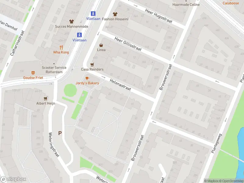 Ambulance met grote spoed naar de Helenastraat in Rotterdam