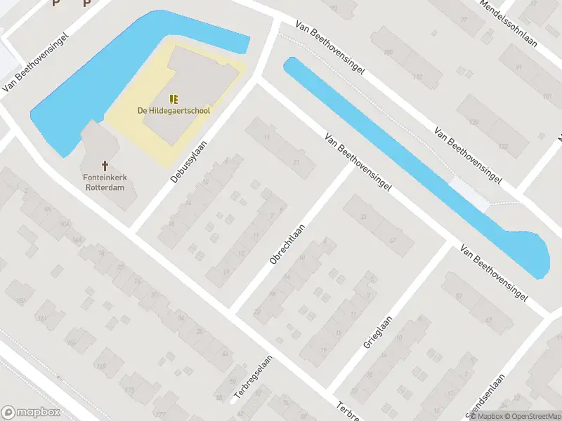 Ambulance met grote spoed naar de Obrechtlaan in Rotterdam