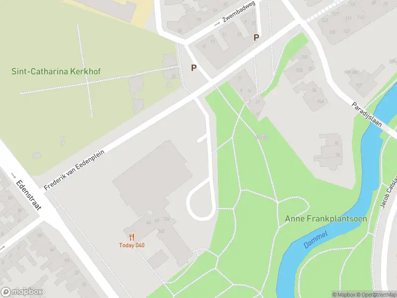 Ambulance met gepaste spoed naar de Frederik van Eedenplein in Eindhoven