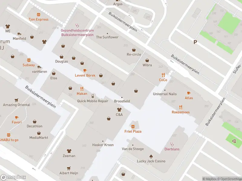 Ambulance met grote spoed naar de Slufter in Amsterdam