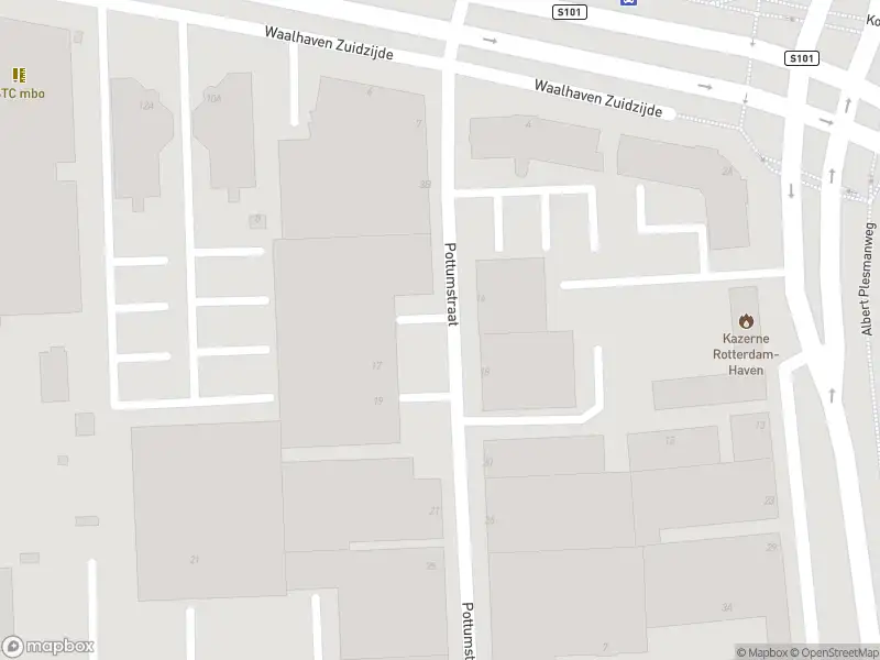 Brandweer met gepaste spoed naar de Pottumstraat in Rotterdam