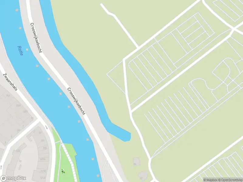 Ambulance met grote spoed naar de Crooswijksebocht in Rotterdam