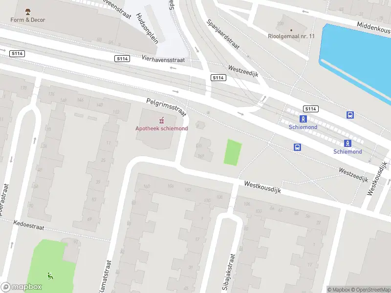 Ambulance met grote spoed naar de Westkousdijk in Rotterdam