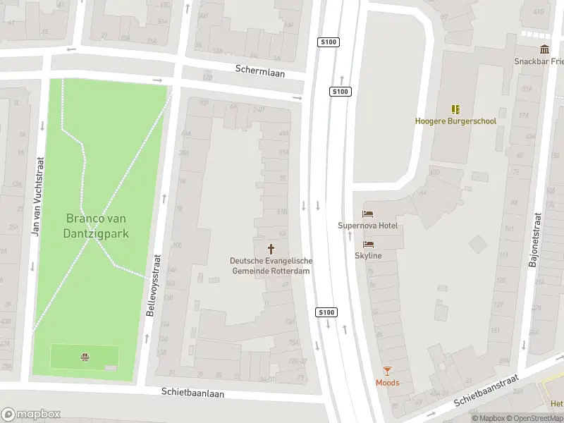 Ambulance met grote spoed naar de 's-Gravendijkwal in Rotterdam