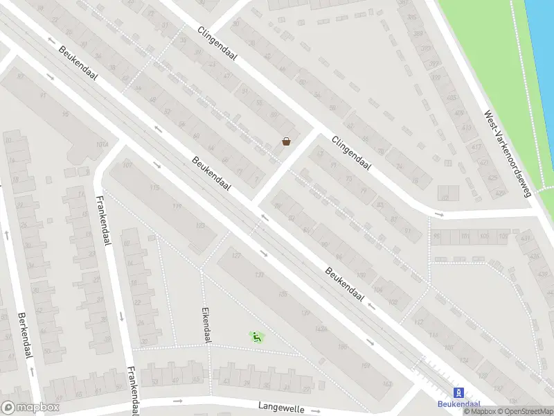 Ambulance met grote spoed naar de Beukendaal in Rotterdam