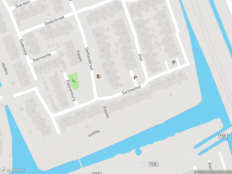 Ambulance met grote spoed naar de Schuilenburg in Pijnacker