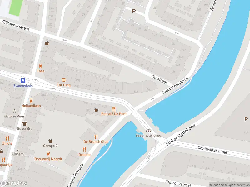 Ambulance met grote spoed naar de Zaagmolendrift in Rotterdam