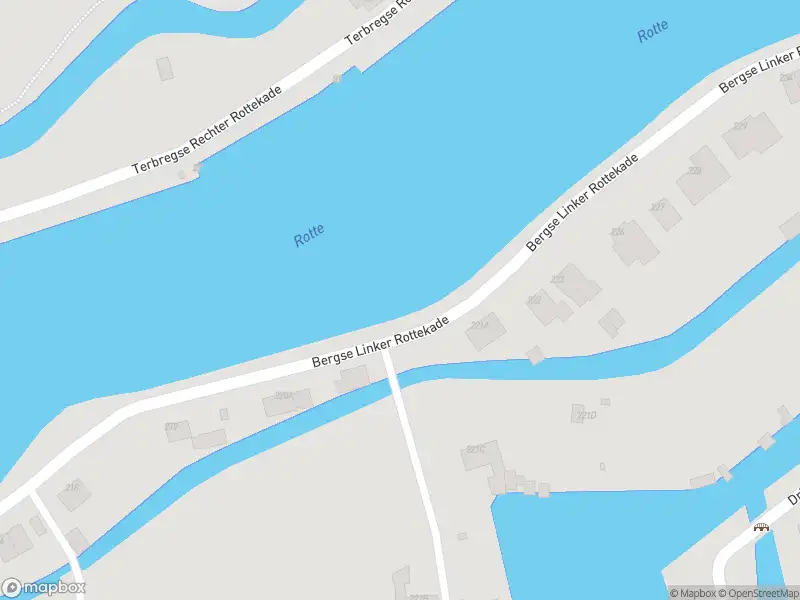 Ambulance naar de Bergse Linker Rottekade in Rotterdam