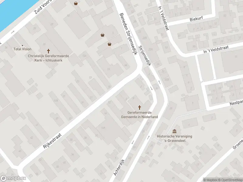 Ambulance met grote spoed naar de Strijensedijk in 's-Gravendeel