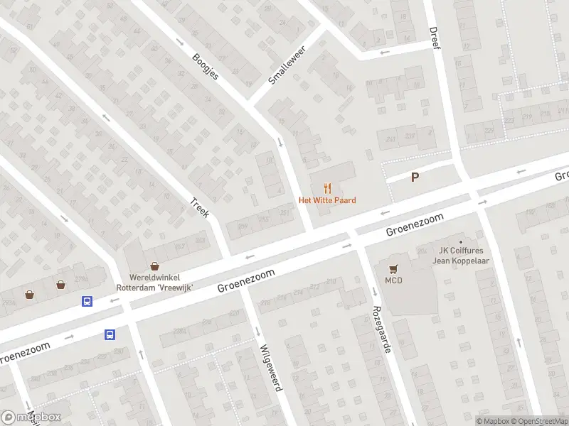 Ambulance met grote spoed naar de Groenezoom in Rotterdam