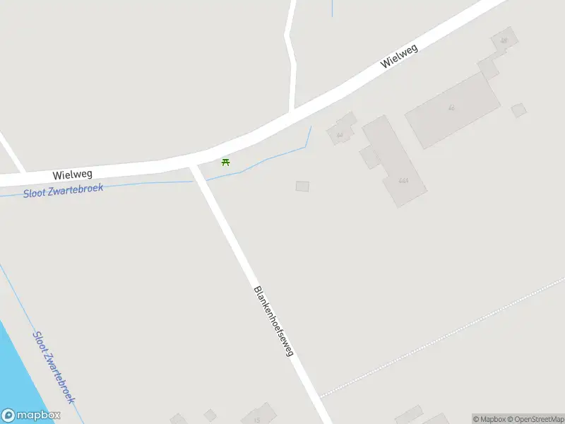 Brandweer met gepaste spoed naar de Eendrachtstraat in Zwartebroek vanwege een buitenbrand