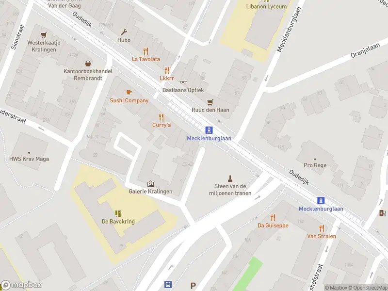 Ambulance met grote spoed naar de Oudedijk in Rotterdam