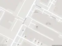 Ambulance met grote spoed naar de Deccaweg in Amsterdam