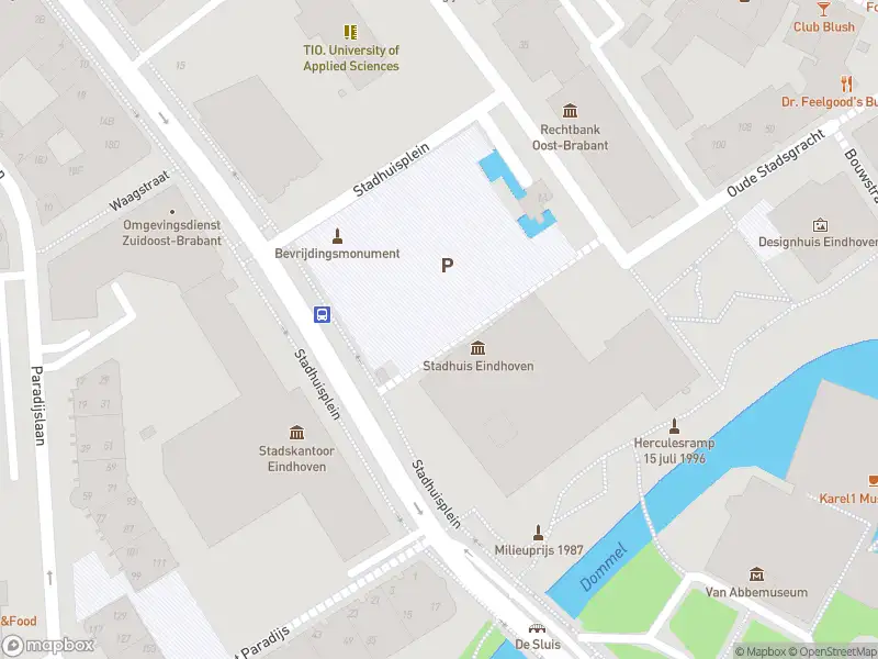 112 melding Brandweer met gepaste spoed naar de Stadhuisplein in Eindhoven vanwege een liftopsluiting