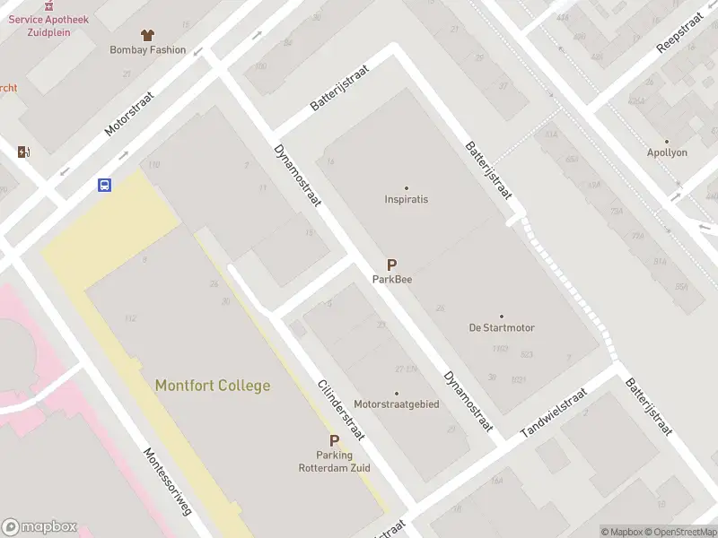 Ambulance met grote spoed naar de Dynamostraat in Rotterdam