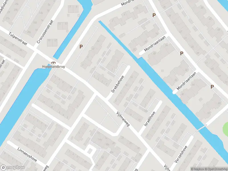 Ambulance met grote spoed naar de Grebbehove in Sassenheim