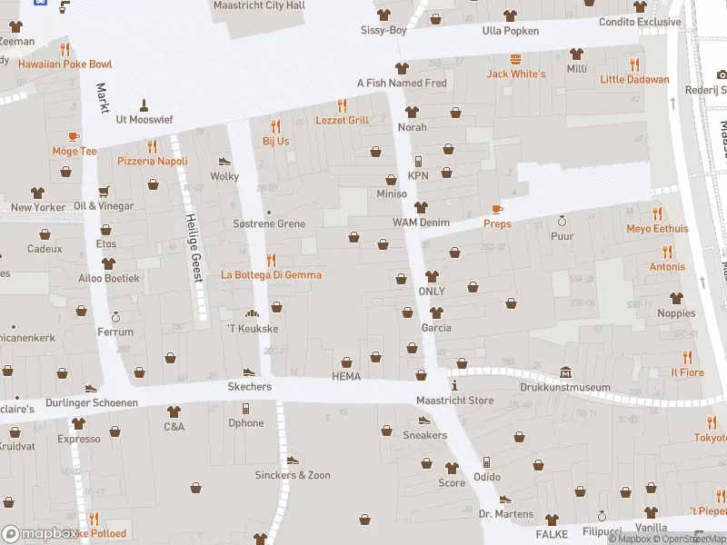 Brandweer met gepaste spoed naar de Markt in Maastricht vanwege stormschade