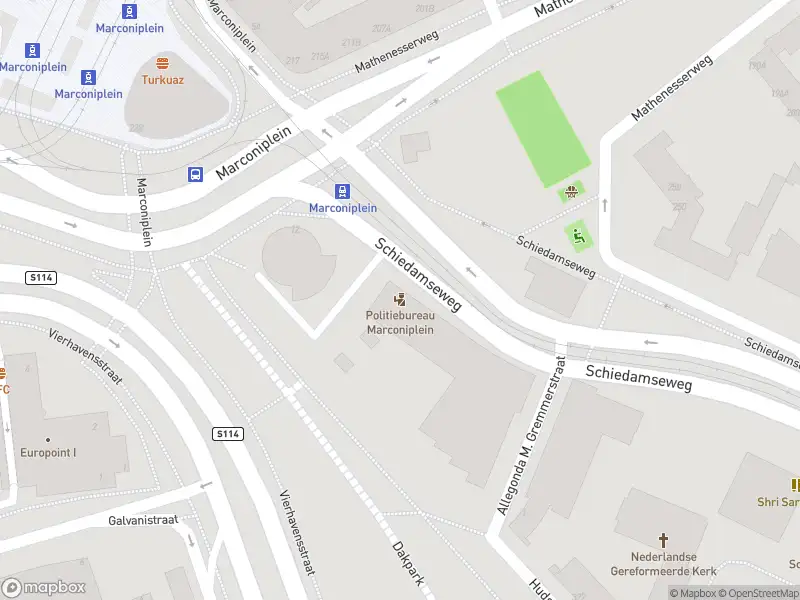 Ambulance met gepaste spoed naar de Schiedamseweg in Rotterdam