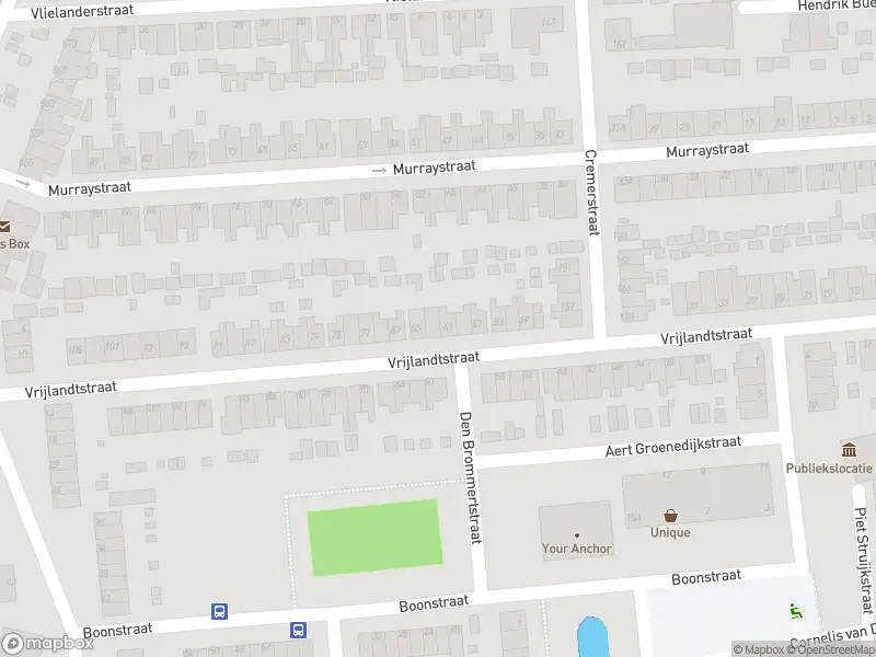 Ambulance met grote spoed naar de Vrijlandtstraat in Pernis Rotterdam