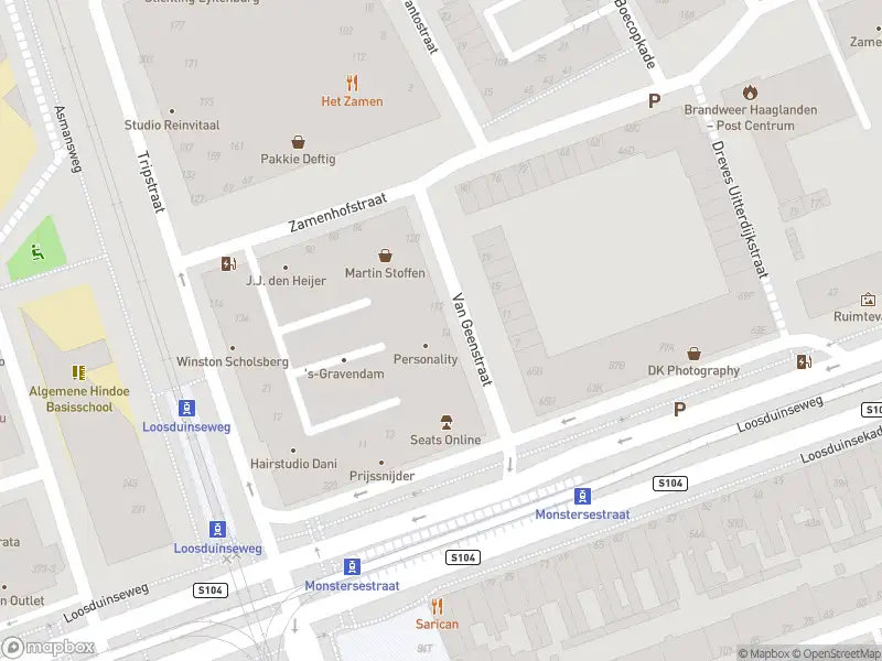 Ambulance met grote spoed naar de Van Geenstraat in 's-Gravenhage