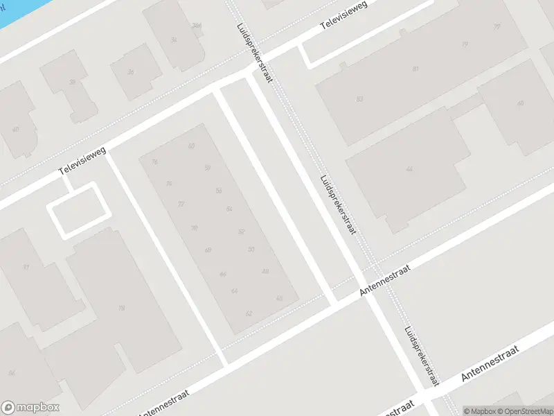 Brandweer met gepaste spoed naar de Televisieweg in Almere vanwege een liftopsluiting