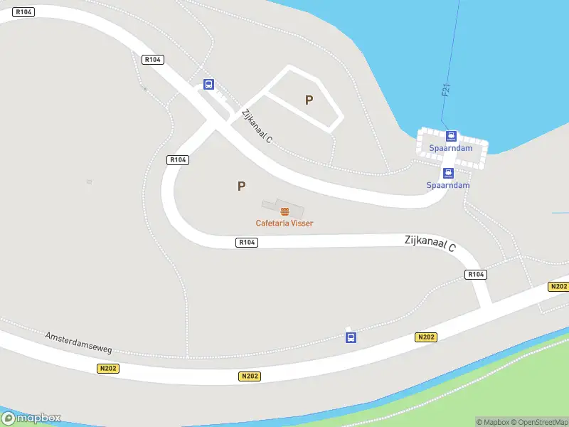 Ambulance naar de Noordzeekanaalweg in Spaarndam