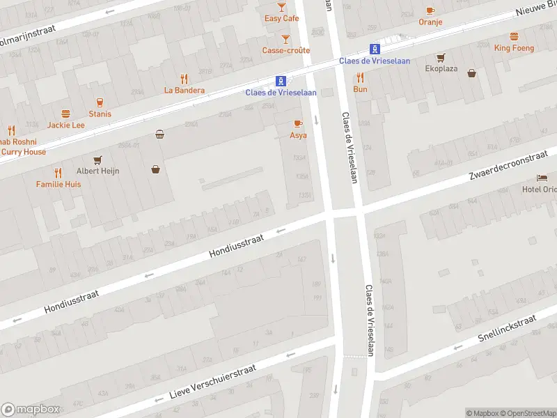 Ambulance met grote spoed naar de Hondiusstraat in Rotterdam