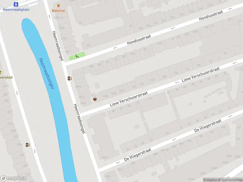 Ambulance met gepaste spoed naar de Lieve Verschuierstraat in Rotterdam