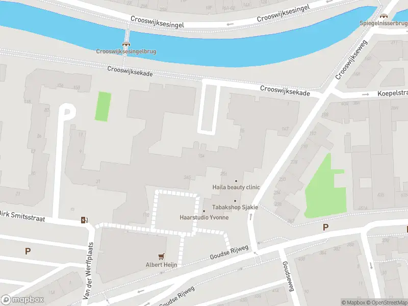 Ambulance met gepaste spoed naar de Crooswijksekade in Rotterdam