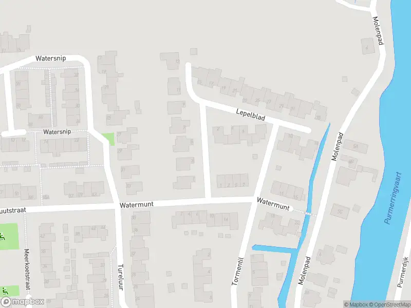 Ambulance met grote spoed naar de Lepelblad in Ilpendam