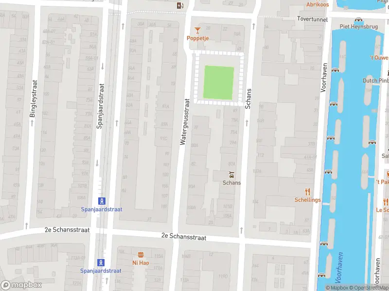 Ambulance met gepaste spoed naar de Watergeusstraat in Rotterdam