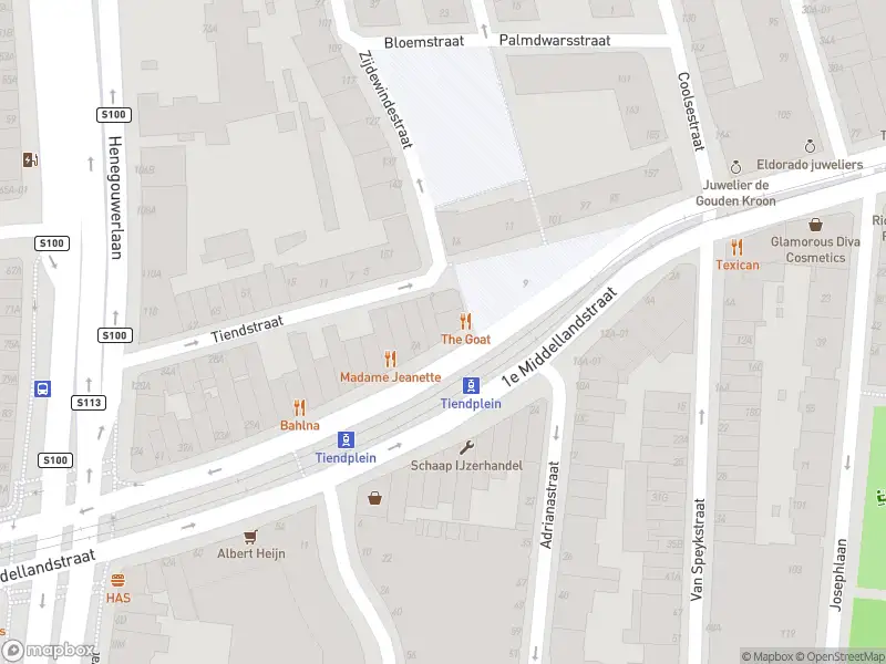 Ambulance met grote spoed naar de 1e Middellandstraat in Rotterdam