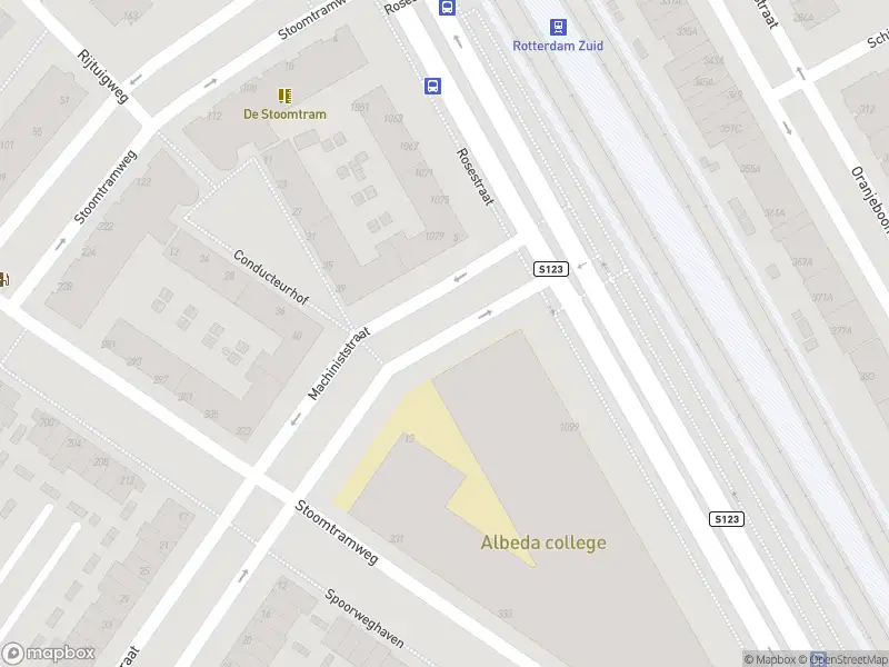 Politie naar de Machiniststraat in Rotterdam vanwege ongeval met letsel