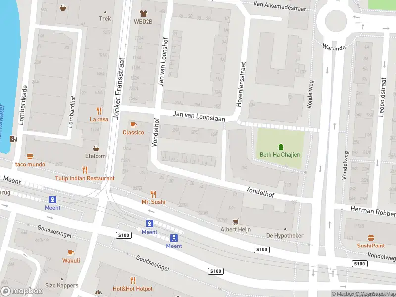 Ambulance met grote spoed naar de Jan van Loonslaan in Rotterdam