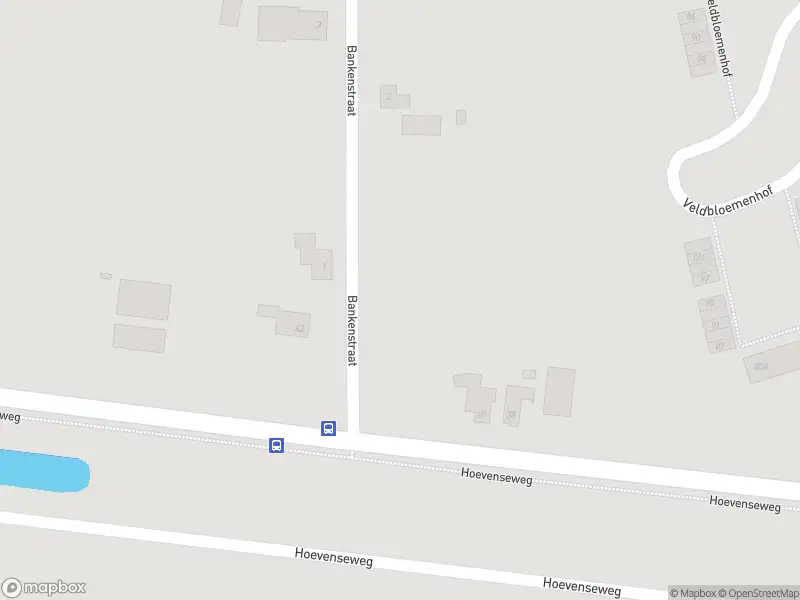 Politie met grote spoed naar de Hoevenseweg in Etten-Leur vanwege letsel