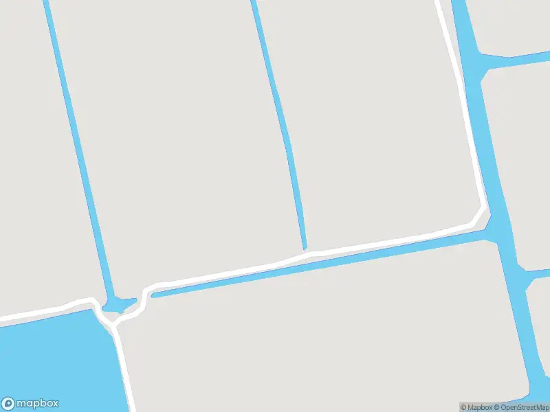 Ambulance met grote spoed naar de Hoogedijk in Katwoude