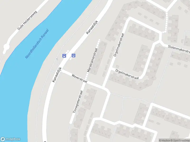 Ambulance met gepaste spoed naar de Marskramerstraat in Alkmaar