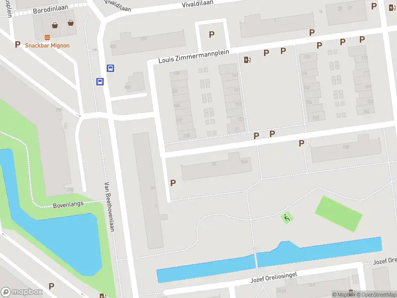 Ambulance met gepaste spoed naar de Louis Zimmermannplein in Schiedam