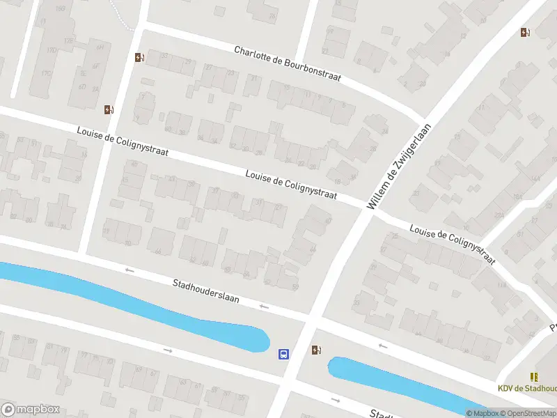 Ambulance met grote spoed naar de Louise de Colignystraat in Schiedam